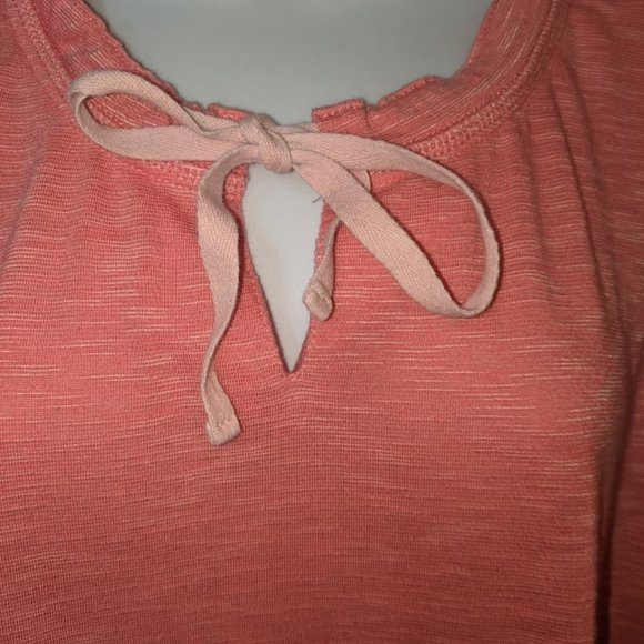--- Long Sleeve Peach Top Size 1X (Flaw) - Picture 3 of 7